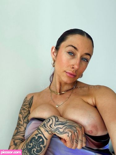 Molly Dixx - Image