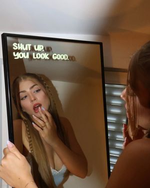 m4rycybergirl-1 photo #1 photo n 1