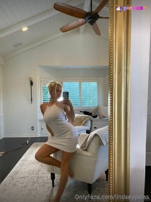 lindsey-pelas photo #2396 photo n 2396