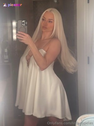 Lindsey Pelas N432
