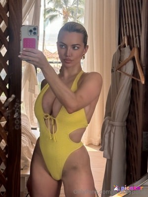 lindsey-pelas photo #2565 photo n 2565