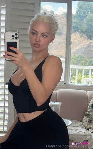 lindsey-pelas photo #2690 photo n 2690
