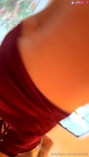 Lyna Perez  - Thumb