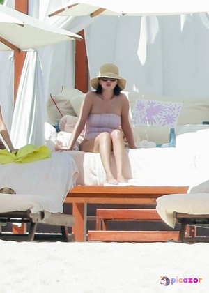 selena-gomez-1 photo #366 photo n 366