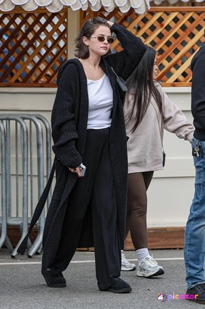 selena-gomez-1 photo #315 photo n 315