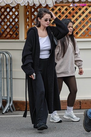 selena-gomez-1 photo #319 photo n 319