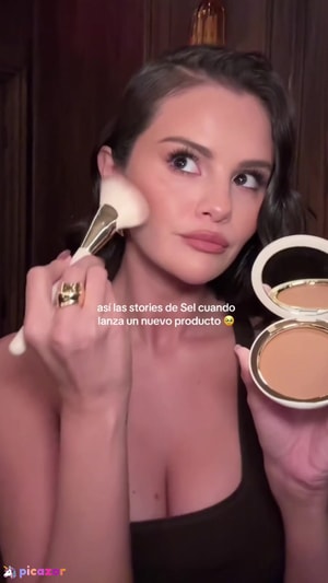 Selena Gomez N29