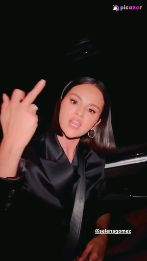 Selena Gomez N36