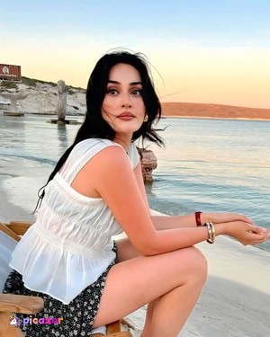 esra-bilgi photo #3 photo n 3