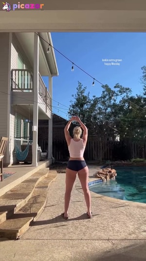 jiggly-jessicaa-1 video #309 photo n 309