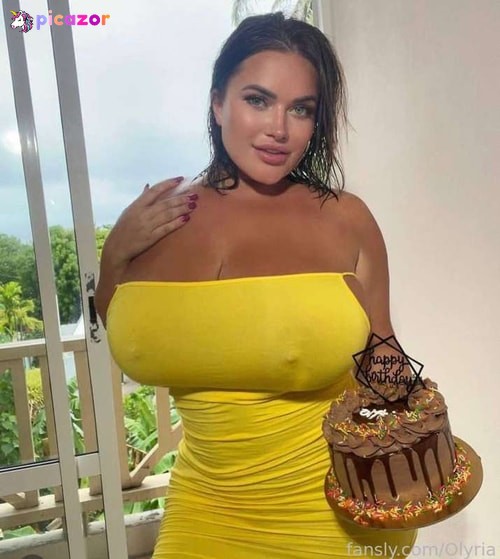 Olyria Roy - Image