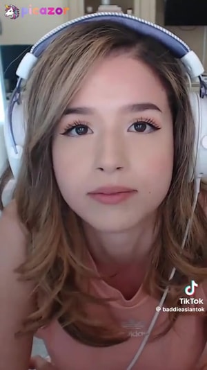 pokimane-1 video #213 photo n 213