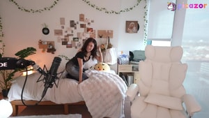 pokimane-1 video #209 photo n 209