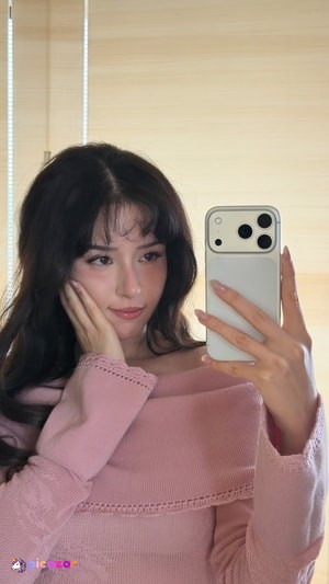 Pokimane - Thumb
