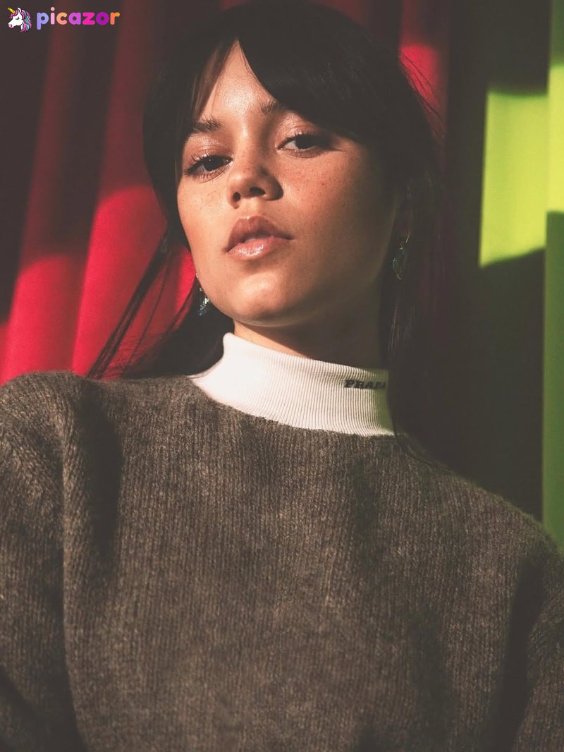 Jenna Ortega N222