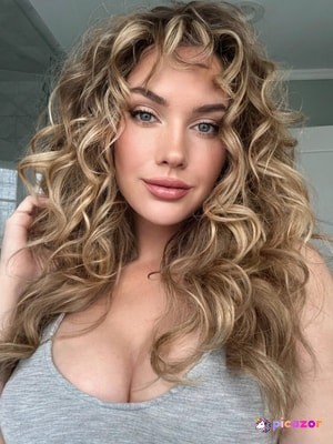 Paige Spiranac - Thumb