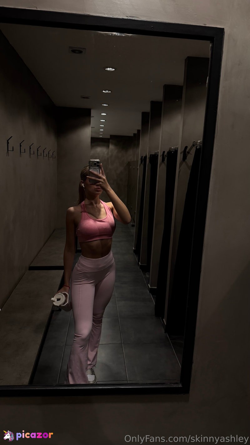 Ashleyoliviaxo N69