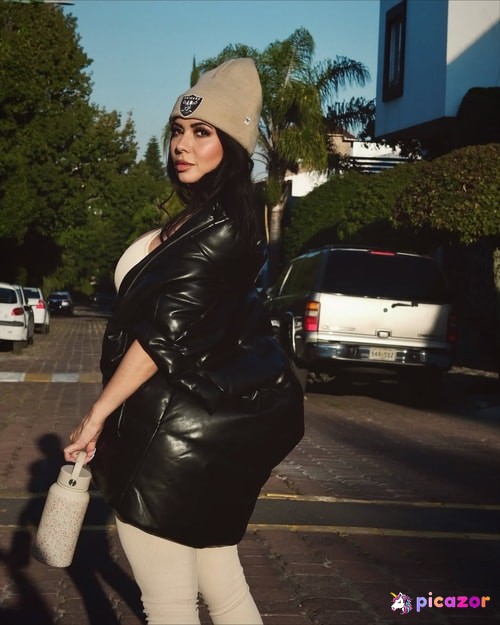 Jimena Sanchez - Image