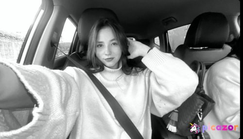 Andrea Yaraví  - Image