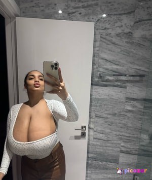 Thegirlinred0 N7