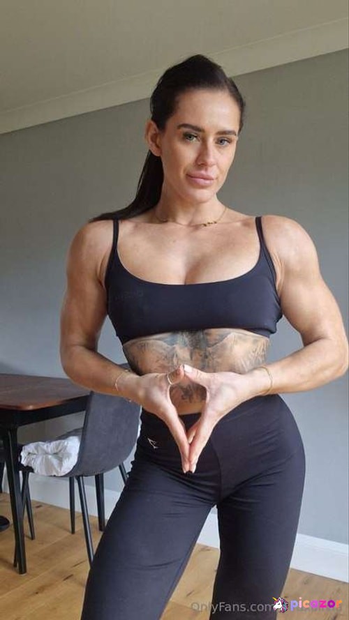 kiraxolivia - Image