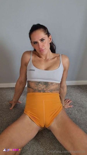 kiraxolivia - Thumb