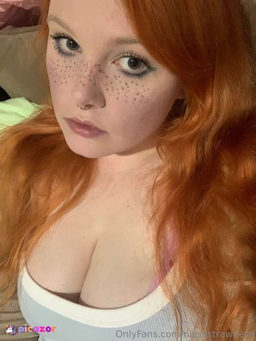 nissastrawberri - Image