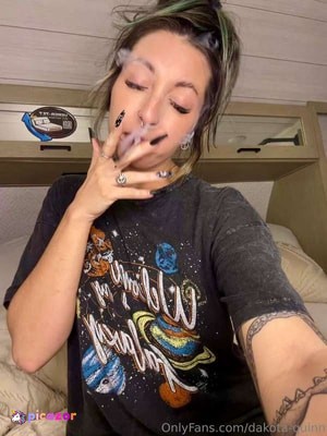 dakota quinn - Thumb