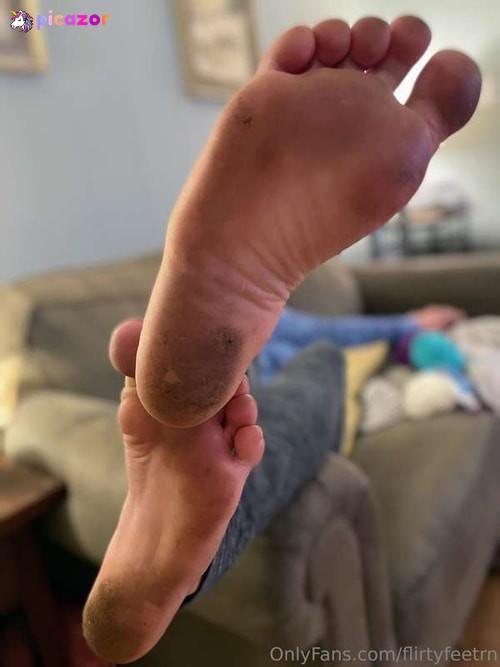 FlirtyFeetRN - Image