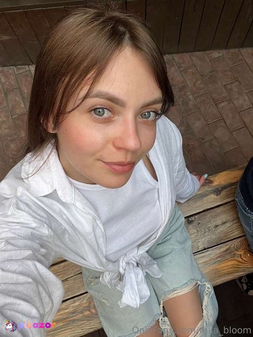 mila_bloom - Image