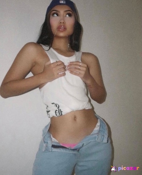 elara777 - Image