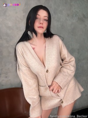 Alina Becker - Thumb
