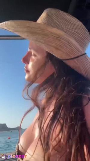 bella-thorne video #492 photo n 492
