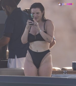 bella-thorne photo #470 photo n 470