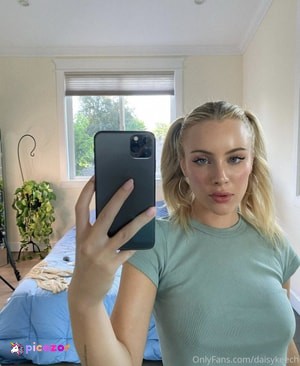 Daisy Keech N96