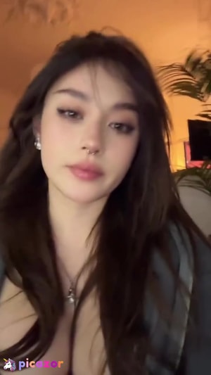 JadeyAnh N61