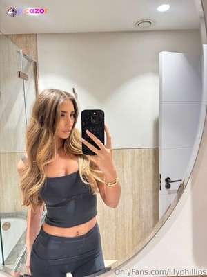 lilydaisyphillips-1 photo #1669 photo n 1669