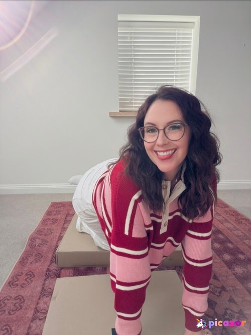  Meg Turney - Image