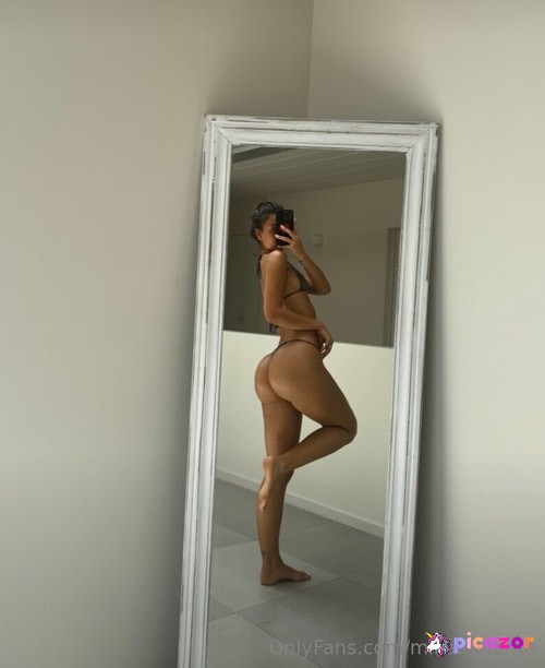 Mikaela Lafuente - Image