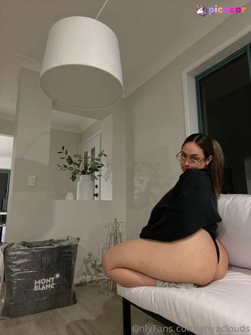 anya clouds - Image