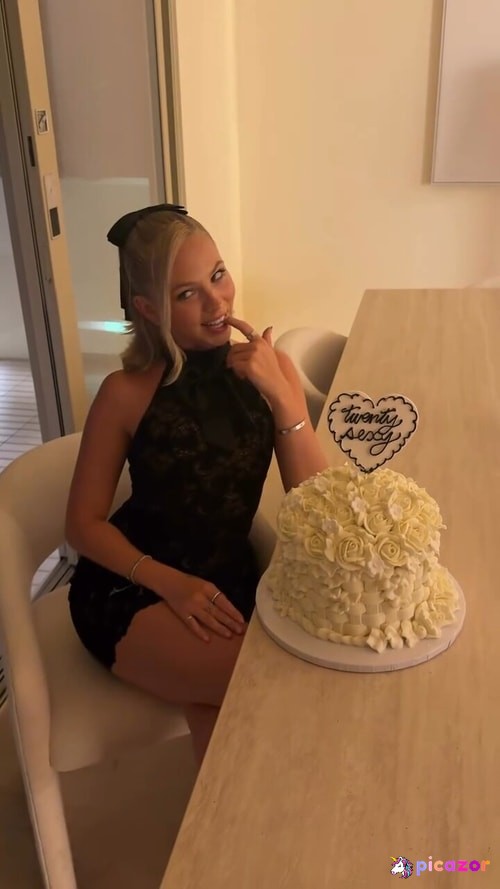 Jordyn Jones - Image
