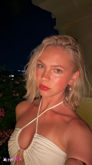 jordyn-jones photo #308 photo n 308