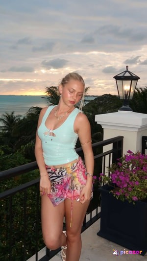 jordyn-jones photo #359 photo n 359