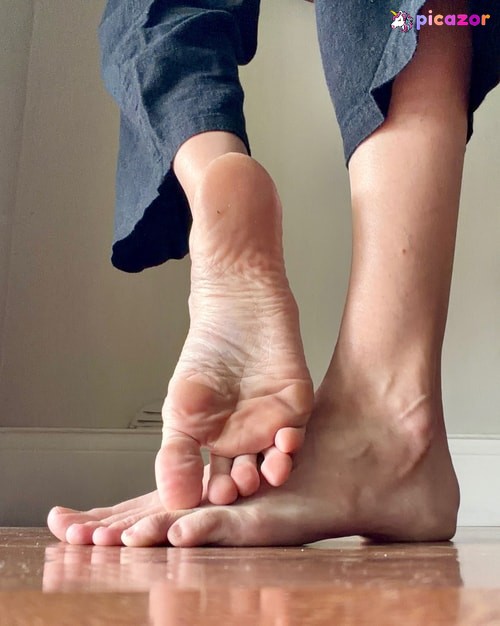 Barearchedbeauty - Image
