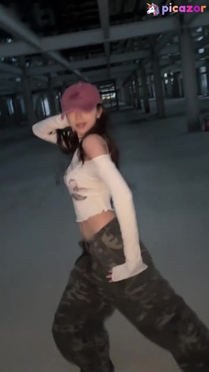 elyn-leong video #593 photo n 593