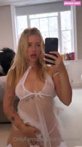 lottie-moss-1 video #321 photo n 321