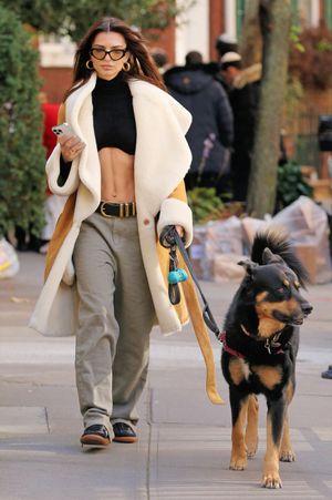 emily-ratajkowski-1 photo #2561 photo n 2561