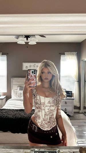Loren Gray N37