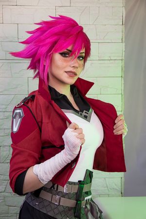 Ezy Summers Cosplay - Thumb