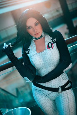 Ezy Summers Cosplay N20